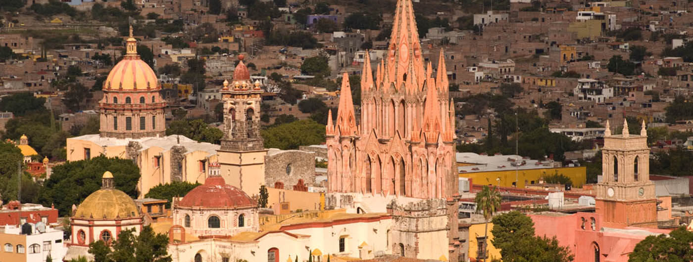 Transporte privado puerta a puerta<br> desde Ciudad de México hacia San Miguel de Allende