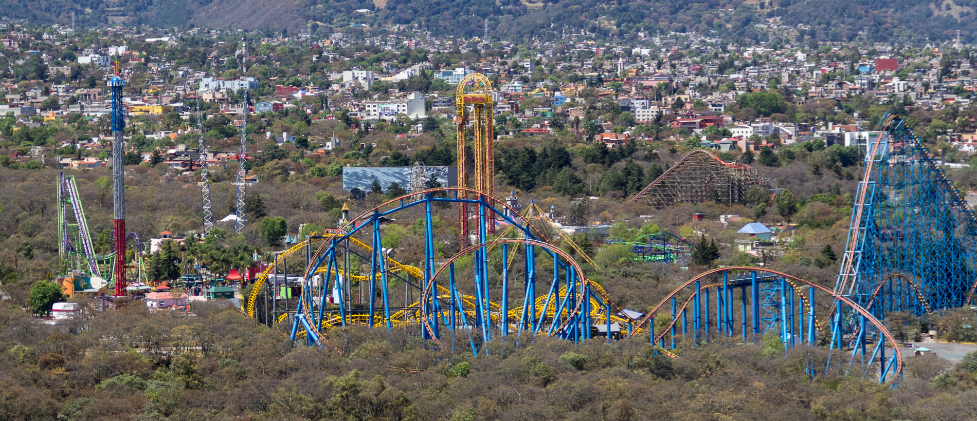 Tour Six Flags Mexico City with Transportation from your Hotel